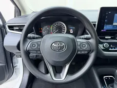 2021 Toyota Corolla 1.5L CVT Elite, белый — фото 10