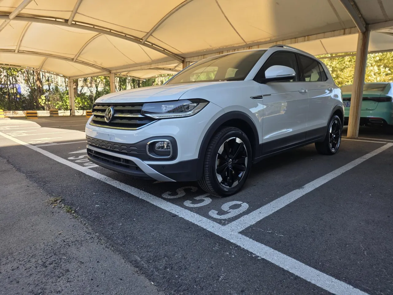 2021 Volkswagen Tacqua 1.5L AT