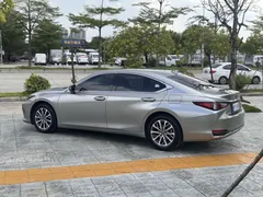 2022 Lexus ES 200 Excellence — фото 7