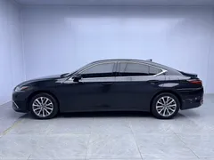 2022 Lexus ES 260 Excellence, чёрный — фото 4