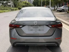 2021 Nissan Sylphy 1.6L XL CVT — фото 4