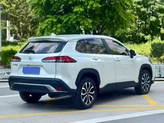 2023 Toyota Frontlander 2.0L CVT Sport, белый — фото 6