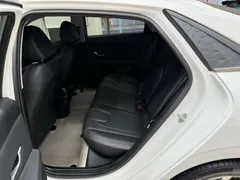 2023 Hyundai Elantra 1.5L CVT LUX Premium, белый — фото 18
