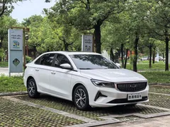 2023 Geely Emgrand 4th Gen Champion 1.5L MT Luxury, белый — фото 3