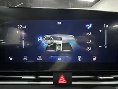 2022 Hyundai Elantra 1.5L CVT LUX Premium, белый — фото 7
