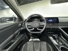 2022 Hyundai Elantra 1.5L CVT LUX Premium, белый — фото 11