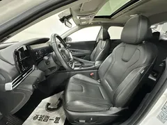2022 Hyundai Elantra 1.5L CVT LUX Premium, белый — фото 12