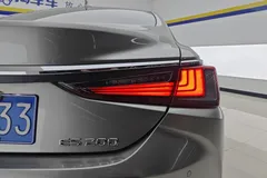 2022 Lexus ES 200 Excellence — фото 8