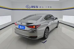 2022 Lexus ES 200 Excellence — фото 9