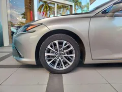 2022 Lexus ES 200 Excellence — фото 9