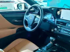 2022 Lexus ES 200 Excellence — фото 10