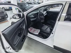2022 Toyota Yaris L Zhixuan 1.5L CVT Luxury Plus, белый — фото 8