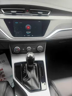 2021 Geely Emgrand UP 1.5L CVT, белый — фото 7