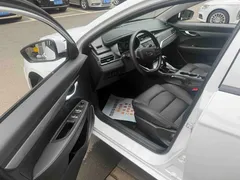 2021 Geely Emgrand UP 1.5L CVT, белый — фото 8