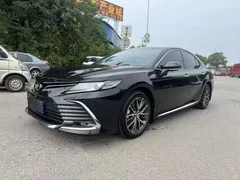 2023 Toyota Camry 2.5G Luxury, чёрный — фото 1