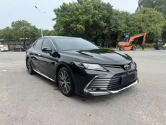 2023 Toyota Camry 2.5G Luxury, чёрный — фото 3