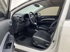 2021 Kia Yipao 1.4L CVT Sunroof, белый — фото 10