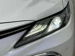 2021 Toyota Camry 2.0G Luxury, белый — фото 9