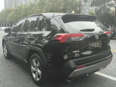 2022 Toyota RAV4 2.0L CVT 2WD Fashion, чёрный — фото 4