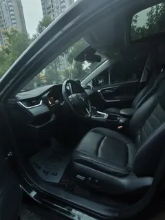2022 Toyota RAV4 2.0L CVT 2WD Fashion, чёрный — фото 6