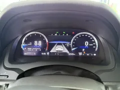 2021 Toyota Camry 2.5G Luxury, белый — фото 9