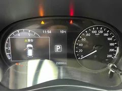 2023 Nissan Kicks 1.5L Luxury, белый — фото 9
