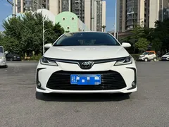 2021 Toyota Corolla 1.5L CVT Elite, белый — фото 2