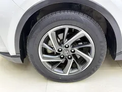 2022 Toyota C-HR 2.0L Comfort, белый — фото 10