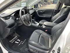 2021 Toyota Wildlander 2.0L 2WD Luxury, белый — фото 4