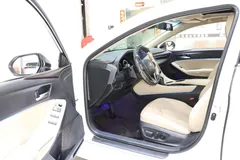 2022 Toyota Avalon 2.0L Luxury, белый — фото 10