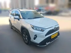 2021 Toyota RAV4 2.0L CVT 2WD Fashion Plus, белый — фото 3