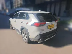 2021 Toyota RAV4 2.0L CVT 2WD Fashion Plus, белый — фото 4