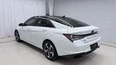 2022 Hyundai Elantra 1.5L CVT LUX Premium, белый — фото 6
