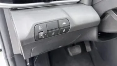 2022 Hyundai Elantra 1.5L CVT LUX Premium, белый — фото 9