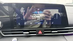 2022 Hyundai Elantra 1.5L CVT LUX Premium, белый — фото 13