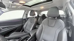 2022 Hyundai Elantra 1.5L CVT LUX Premium, белый — фото 16