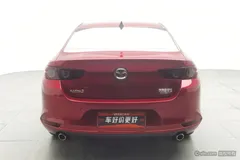 2022 Mazda Mazda3 2.0L AT, красный — фото 4