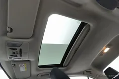 2021 Toyota Corolla 1.5L CVT Elite, белый — фото 18