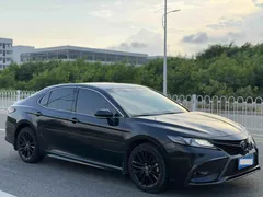 2023 Toyota Camry 2.5G Luxury, чёрный — фото 3