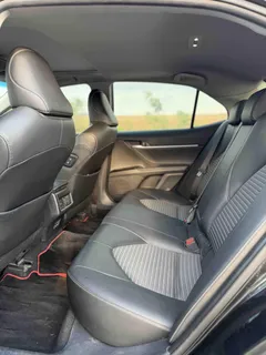 2023 Toyota Camry 2.5G Luxury, чёрный — фото 8