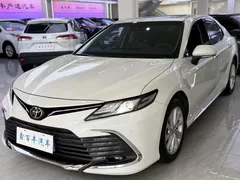 2023 Toyota Camry 2.0G Luxury, белый — фото 2