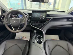 2023 Toyota Camry 2.0G Luxury, белый — фото 6