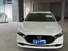 2022 Mazda Mazda3 2.0L AT, белый — фото 2