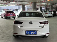 2022 Mazda Mazda3 2.0L AT, белый — фото 5