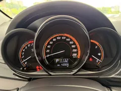 2022 Toyota Yaris L Zhixuan X 1.5L CVT Luxury Plus, белый — фото 10