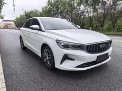 2022 Geely Emgrand 4th Gen 1.5L CVT Premium, белый — фото 3
