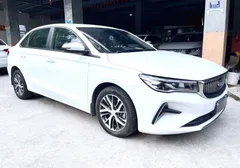 2022 Geely Emgrand 4th Gen 1.5L CVT Flagship, белый — фото 3