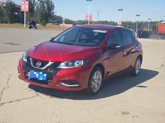 2021 Nissan Tiida 1.6L CVT, красный — фото 1