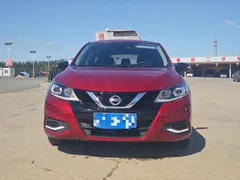 2021 Nissan Tiida 1.6L CVT, красный — фото 2