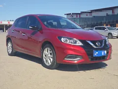 2021 Nissan Tiida 1.6L CVT, красный — фото 3